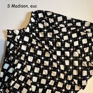 Small Lularoe Madison pleated skirt, black and white squares